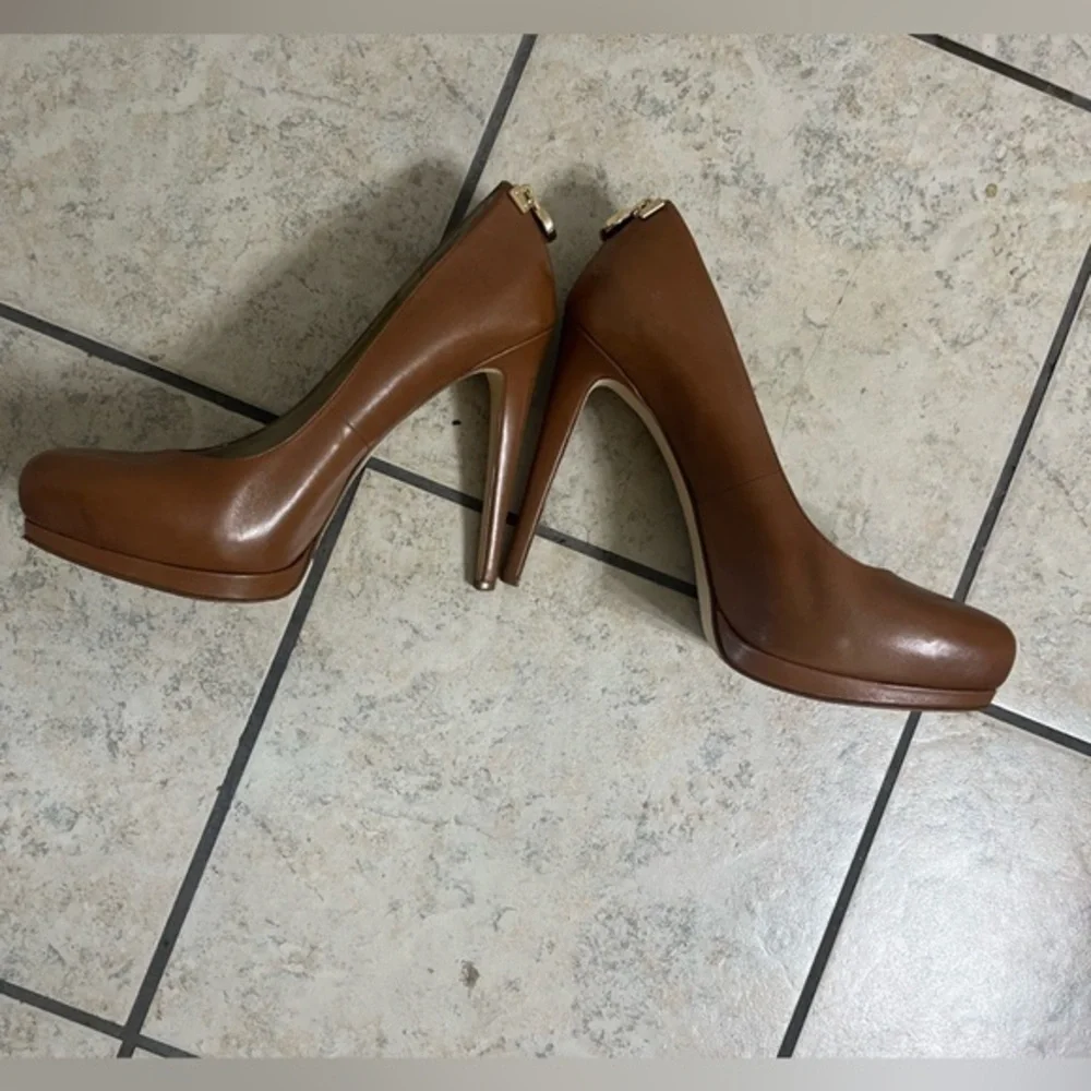 Michael Kors Women’s Leather Hamilton Pumps, size 9.5